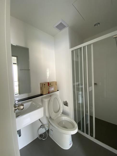 Unio Sukhumvit 72 (Phase 2) ห้องน้ำ.jpg