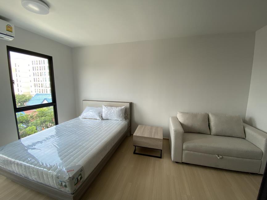 Unio Sukhumvit 72 (Phase 2) เตียง โซฟา.jpg