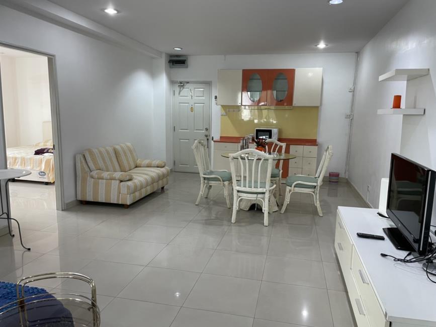 Aree Place Phahonyothin ภายในห้อง (2).jpg
