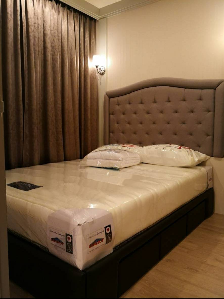 The Tempo Grand Sathorn-Wutthakat เตียง.jpg