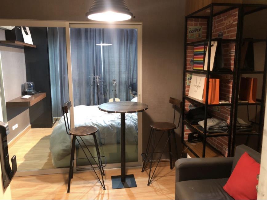 Aspire Rama 4 โต๊ะอาหาร ห้องนอน.jpg