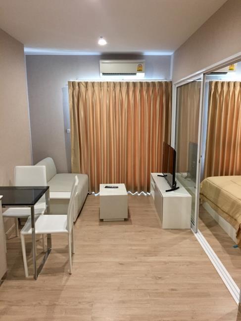 The Parkland Phetkasem-Thapra  มุมโซฟา ทีวี.jpg