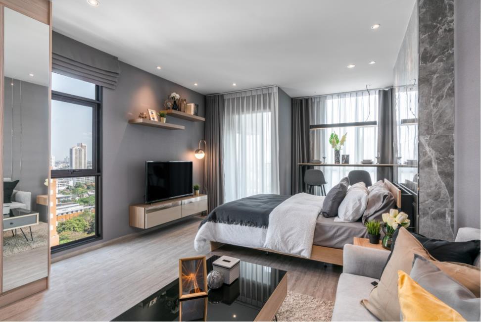 RHYTHM Ekkamai ทีวี เตียง.jpg