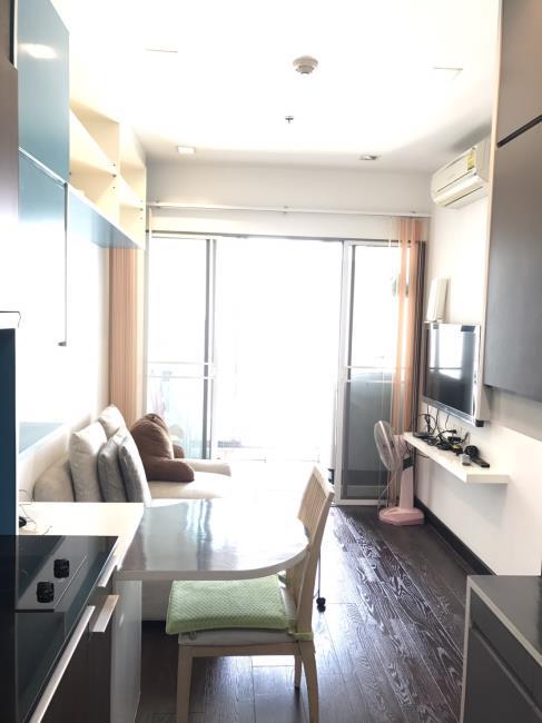 Ideo Q Phayathai  ภายในห้อง.jpg