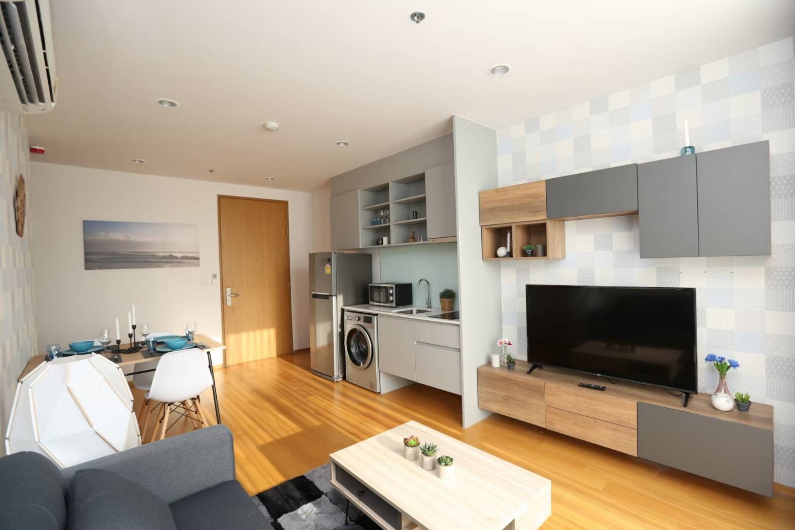 Noble Revo Silom มุมทีวี.jpg