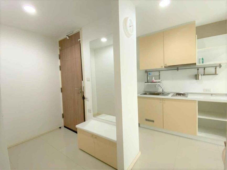 Whizdom @ Punnawithi Station ครัว.jpg