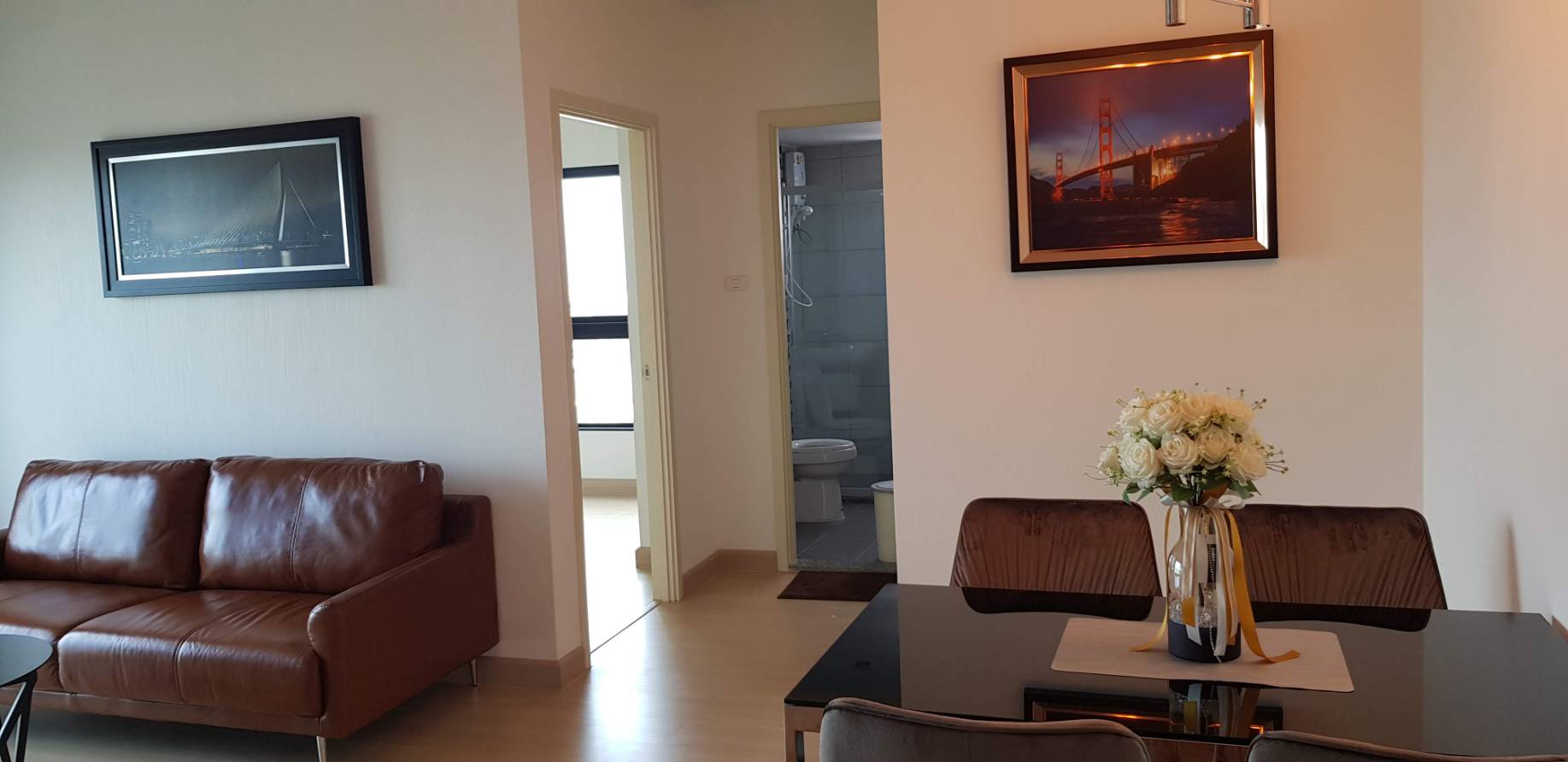 Supalai Loft @Talat Phlu Station โซฟา มุมโตีะอาหาร.jpg