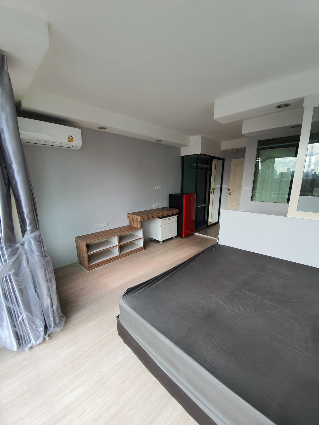 Humble Living มุมเตียง ในห้อง.jpg