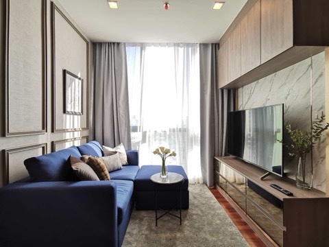 Wish Signature Midtown Siam โซฟา ทีวี.jpg
