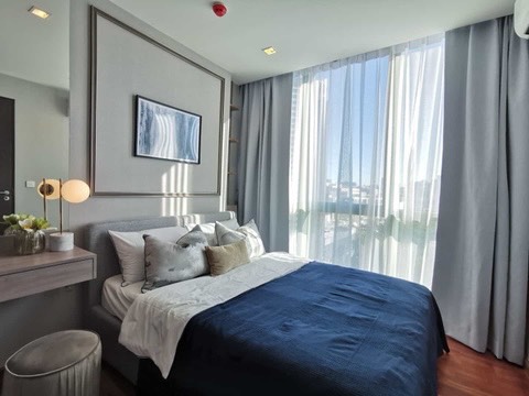 Wish Signature Midtown Siam เตียง.jpg