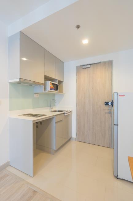 Ideo Mobi Rama 9 ครัว.jpg