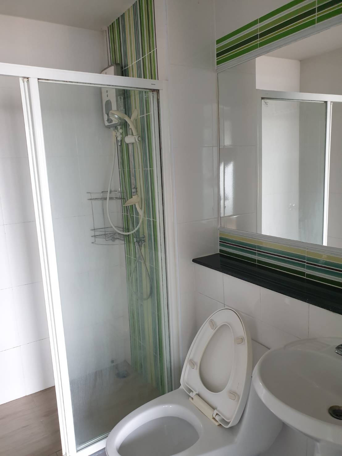 Regent Orchid Sukhumvit 101  ห้องน้ำ.jpg