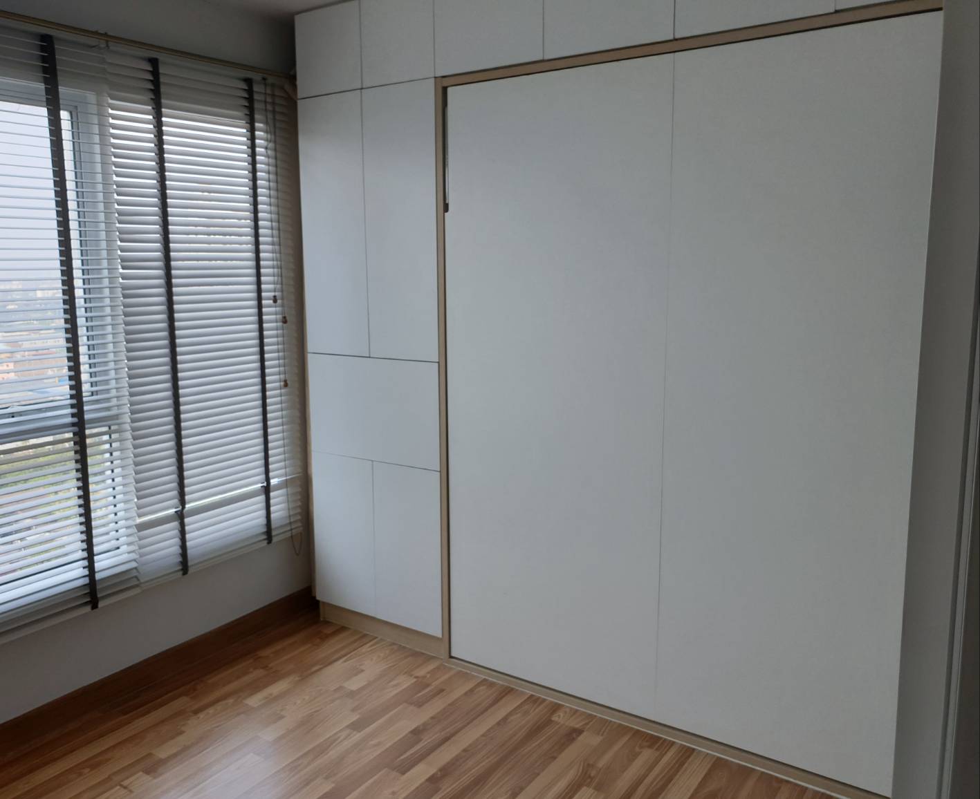 Regent Orchid Sukhumvit 101  ตู้.jpg
