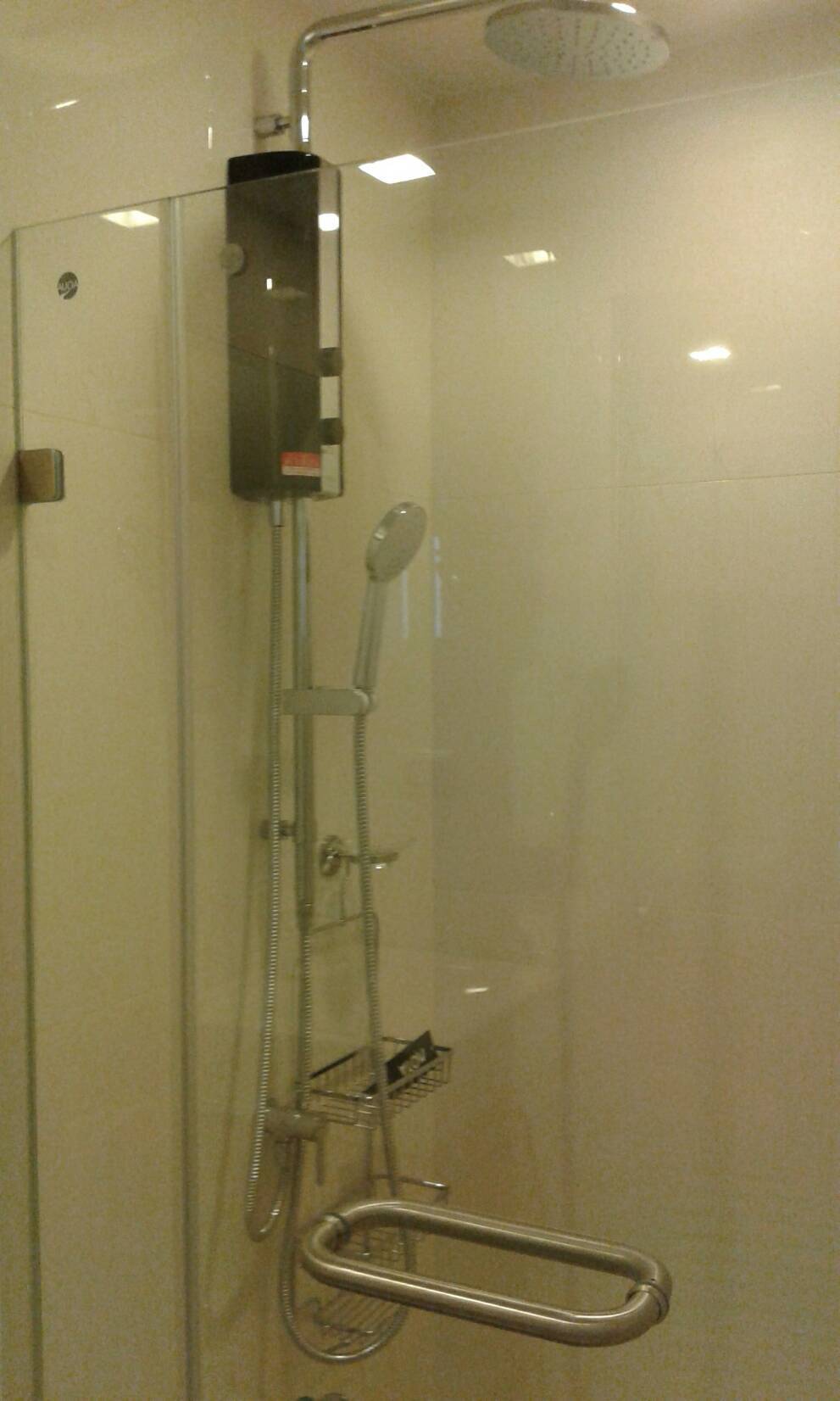 Metro Luxe Rama 4 ห้องอาบน้ำ.jpg