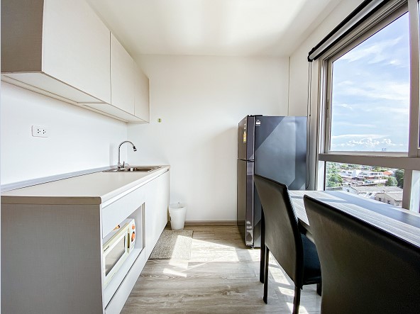 Chewathai Phetkasem 27  ครัว.jpg