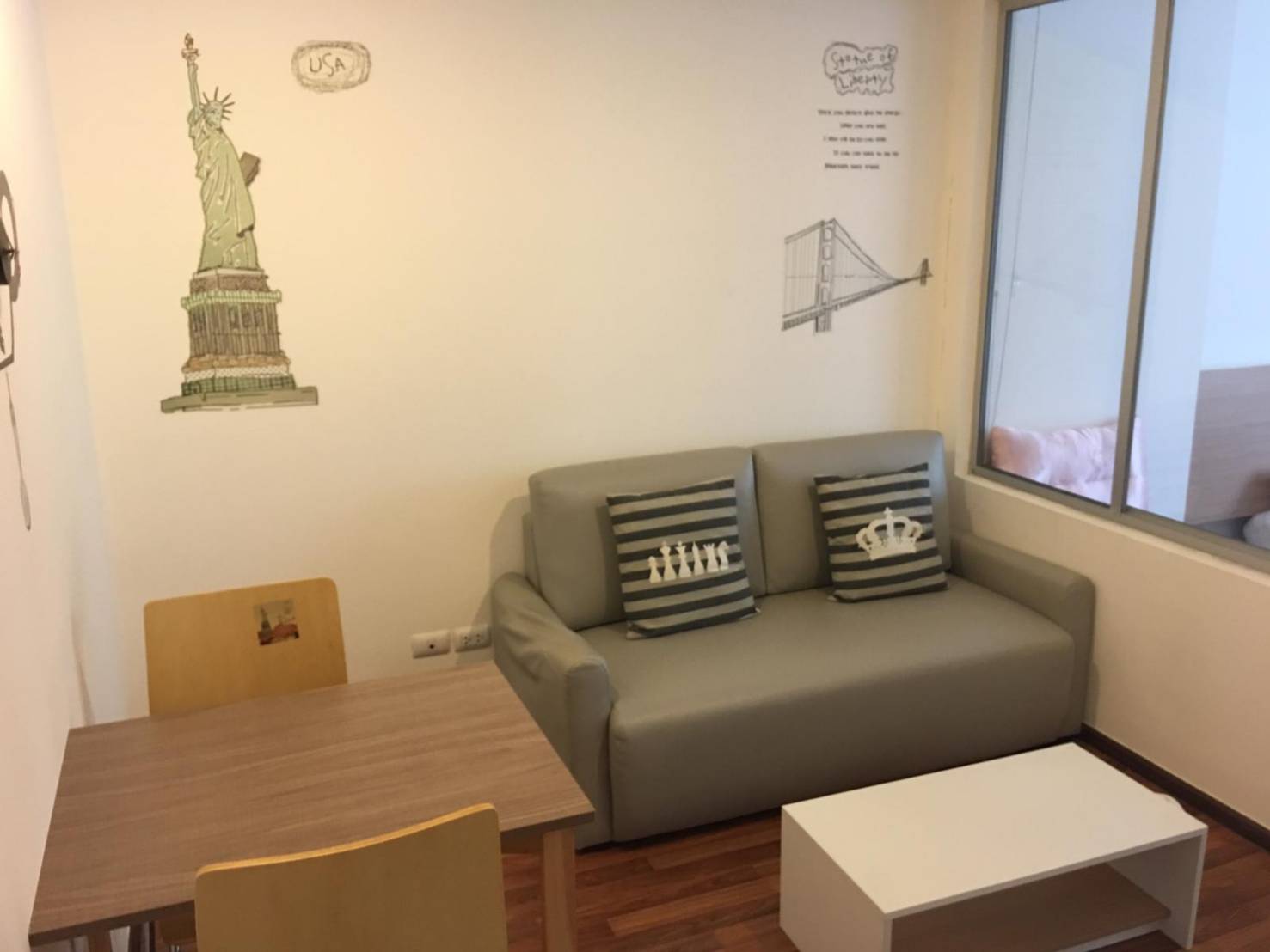 คอนโด ยู วิภา-ลาดพร้าว  โซฟา (2).jpg