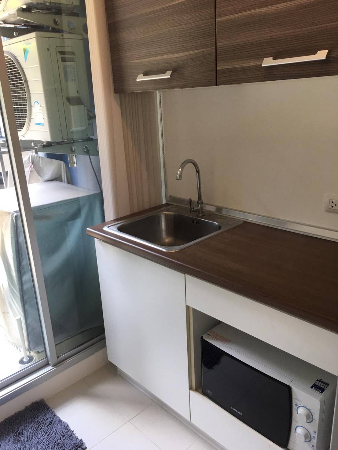 คอนโด ยู วิภา-ลาดพร้าว  ห้องครัว.jpg