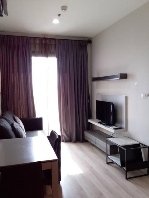 เซ็นทริค รัชดา-ห้วยขวาง โซฟา ทีวี.jpg