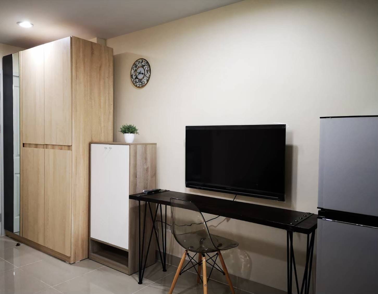 Regent Home Sukhumvit 81  ทีวี ตู้เสื้อผ้า.jpg