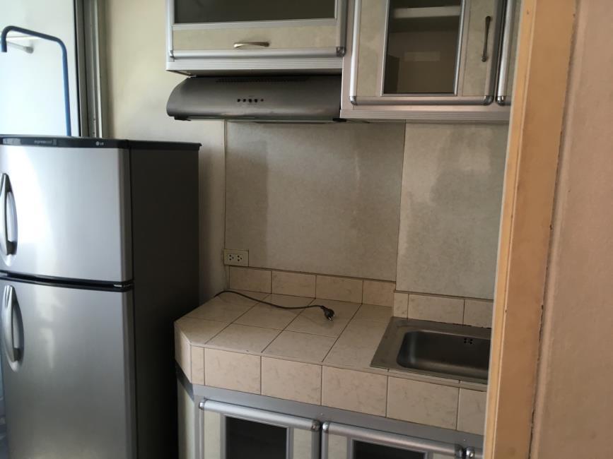 Lumpini Place Sathorn มุมครัว.jpg