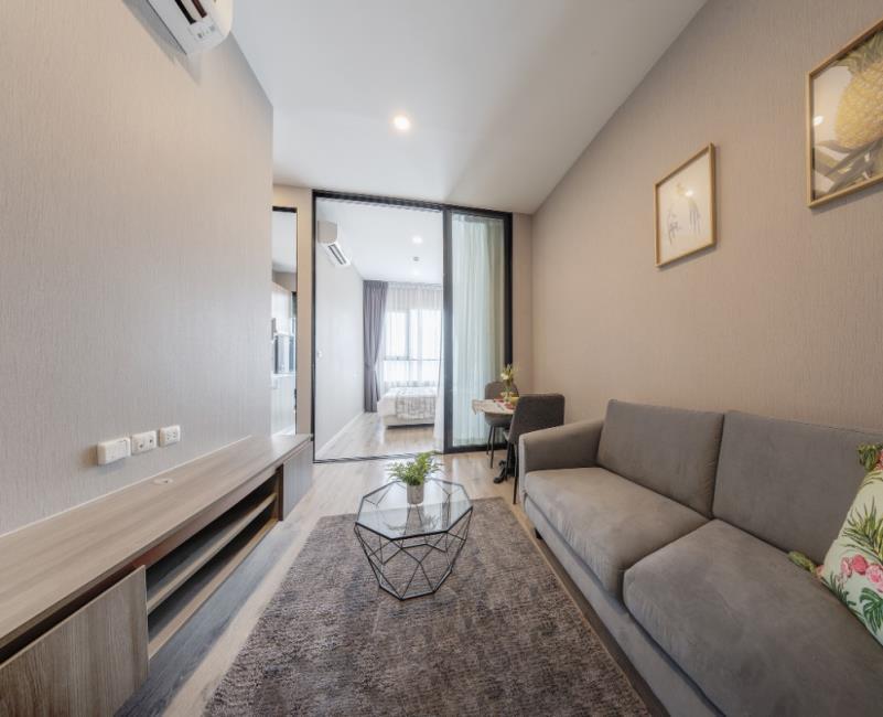 KnightsBridge Prime Ratchayothin โซฟา ในห้อง.jpg