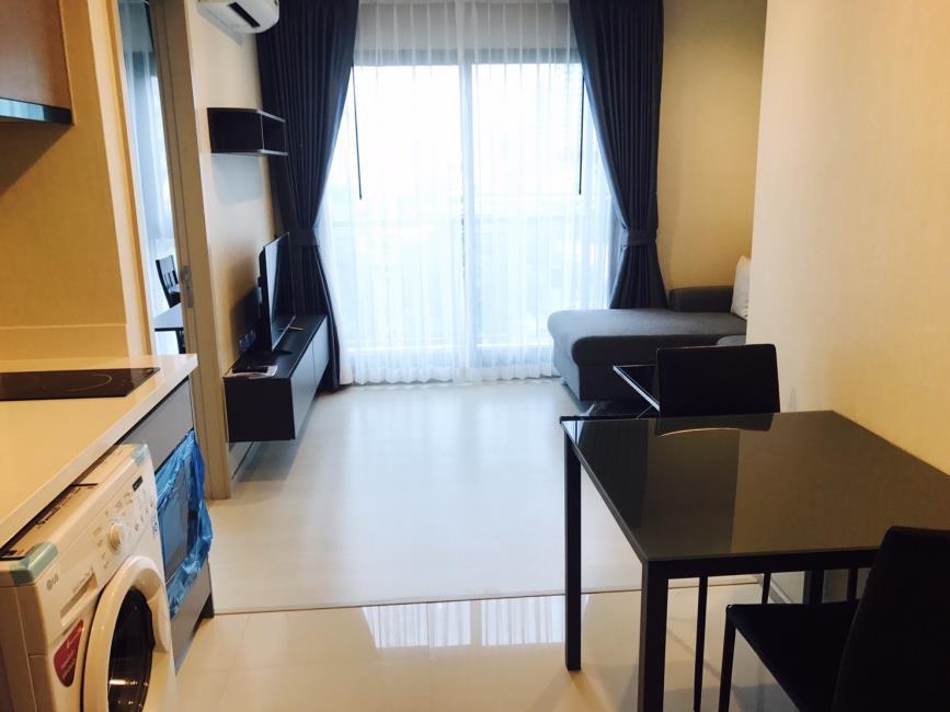 Room 5598_170822_0009.jpg