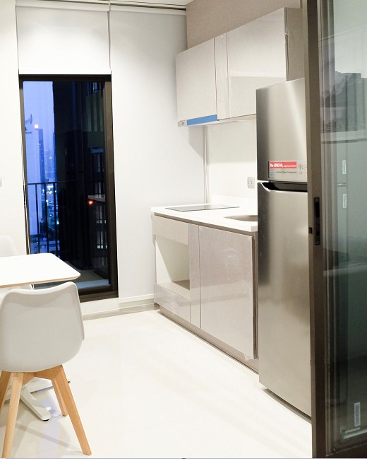 LIFE Asoke - Rama 9 ห้องครัว.jpg