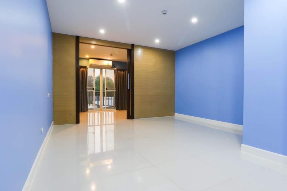 15bc6d32-5c6f-4562-98d4-43dcb3367cc6.jpg