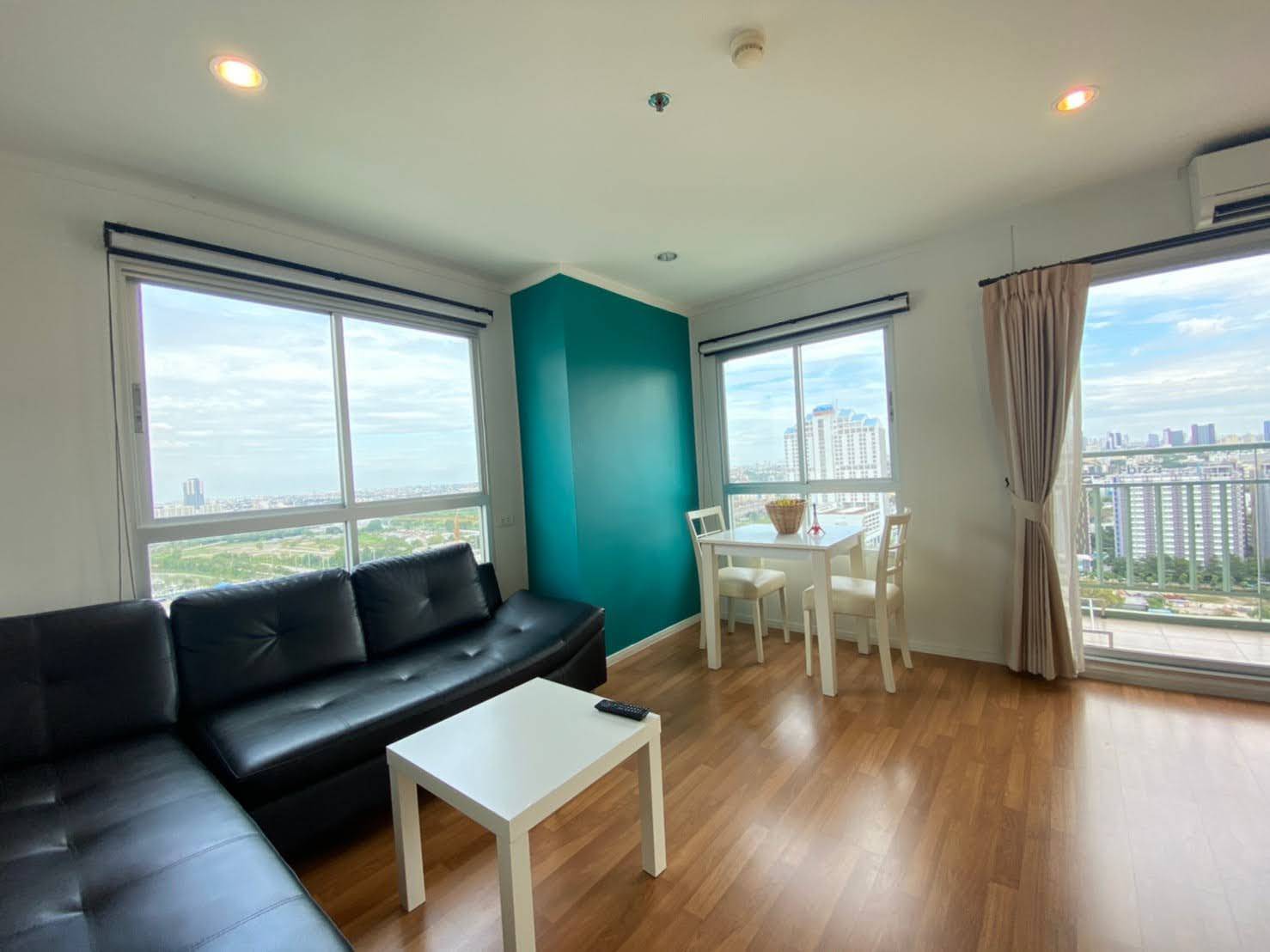 (ลุมพินี พาร์ค พระราม 9 - รัชดา) ห้องนั่งเล่น.jpg