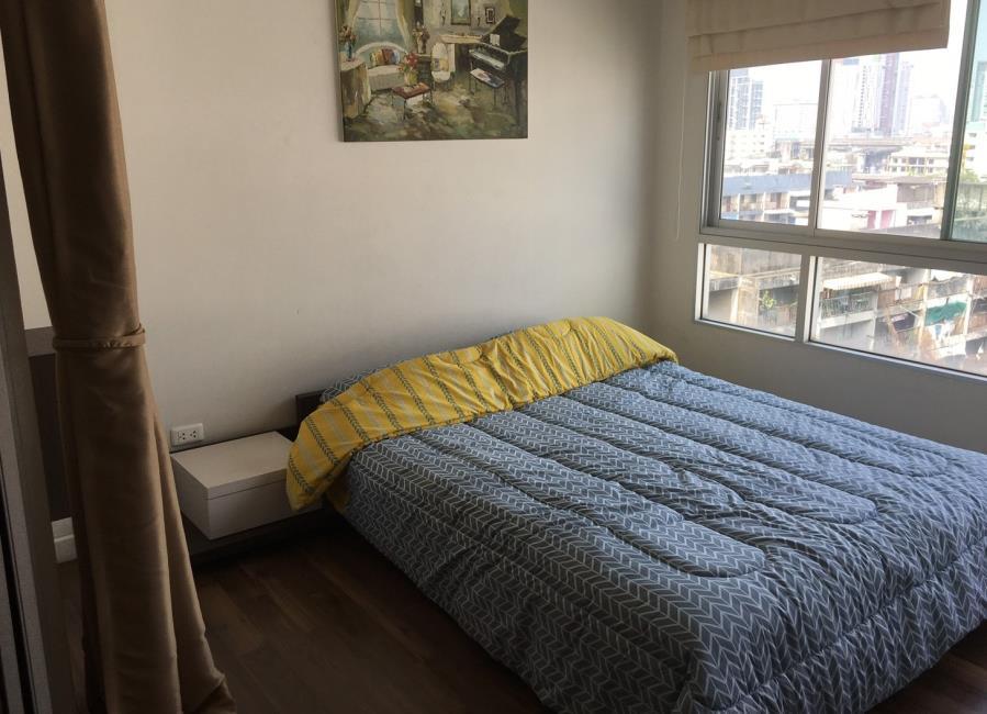 The Room Sukhumvit 79  เตียง.jpg