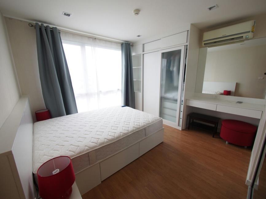 Casa Condo Ratchada Thapra ในห้องนอน.jpg