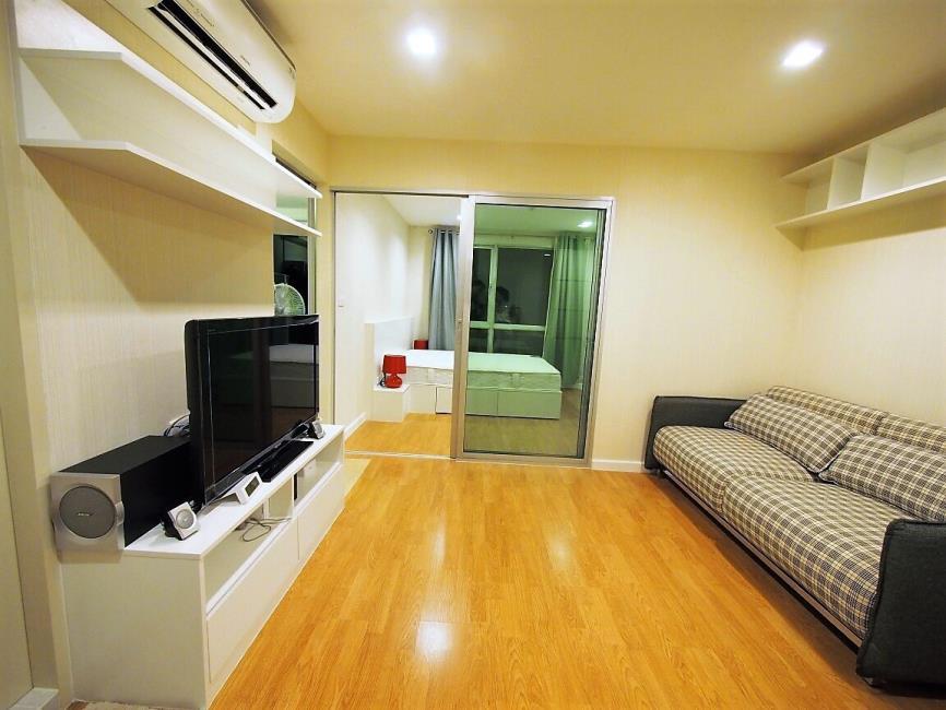 Casa Condo Ratchada Thapra ห้องนั่งเล่น.jpg