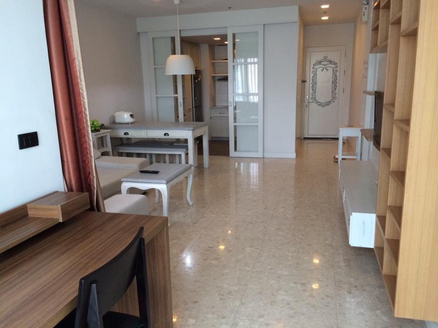 Nusasiri Grand มุมภายในห้อง.jpg