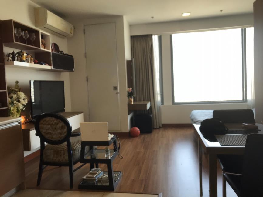 Vantage Ratchavipa ภายในห้อง.jpg