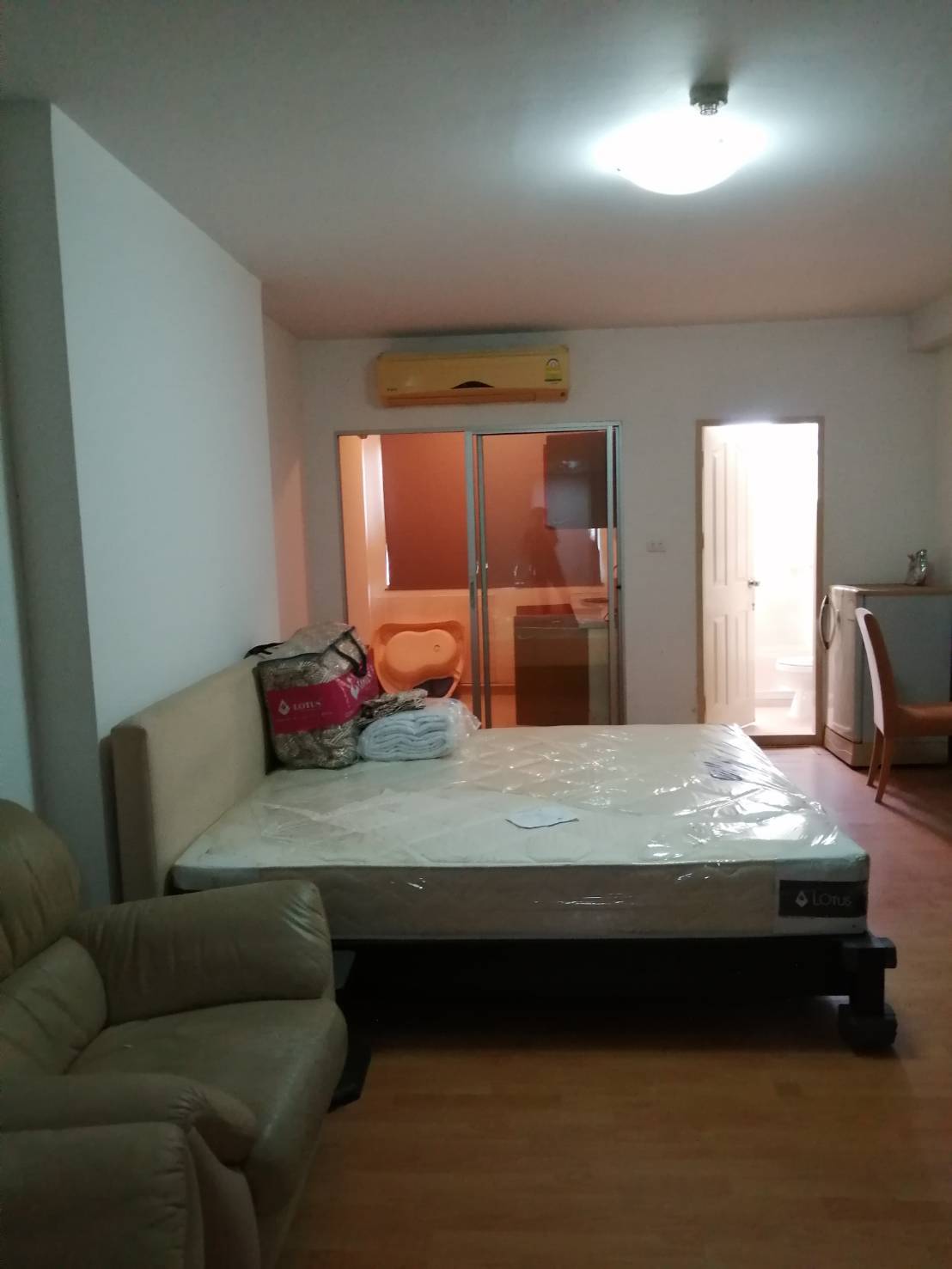 (ซิตี้ โฮม สุขุมวิท) เตียงนอน.jpg