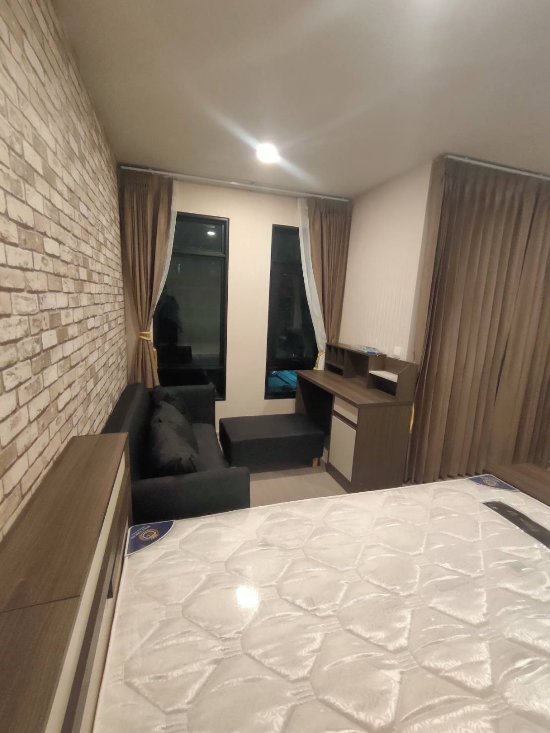 (แอสปาย อโศก - รัชดา) ภายในห้อง.jpg