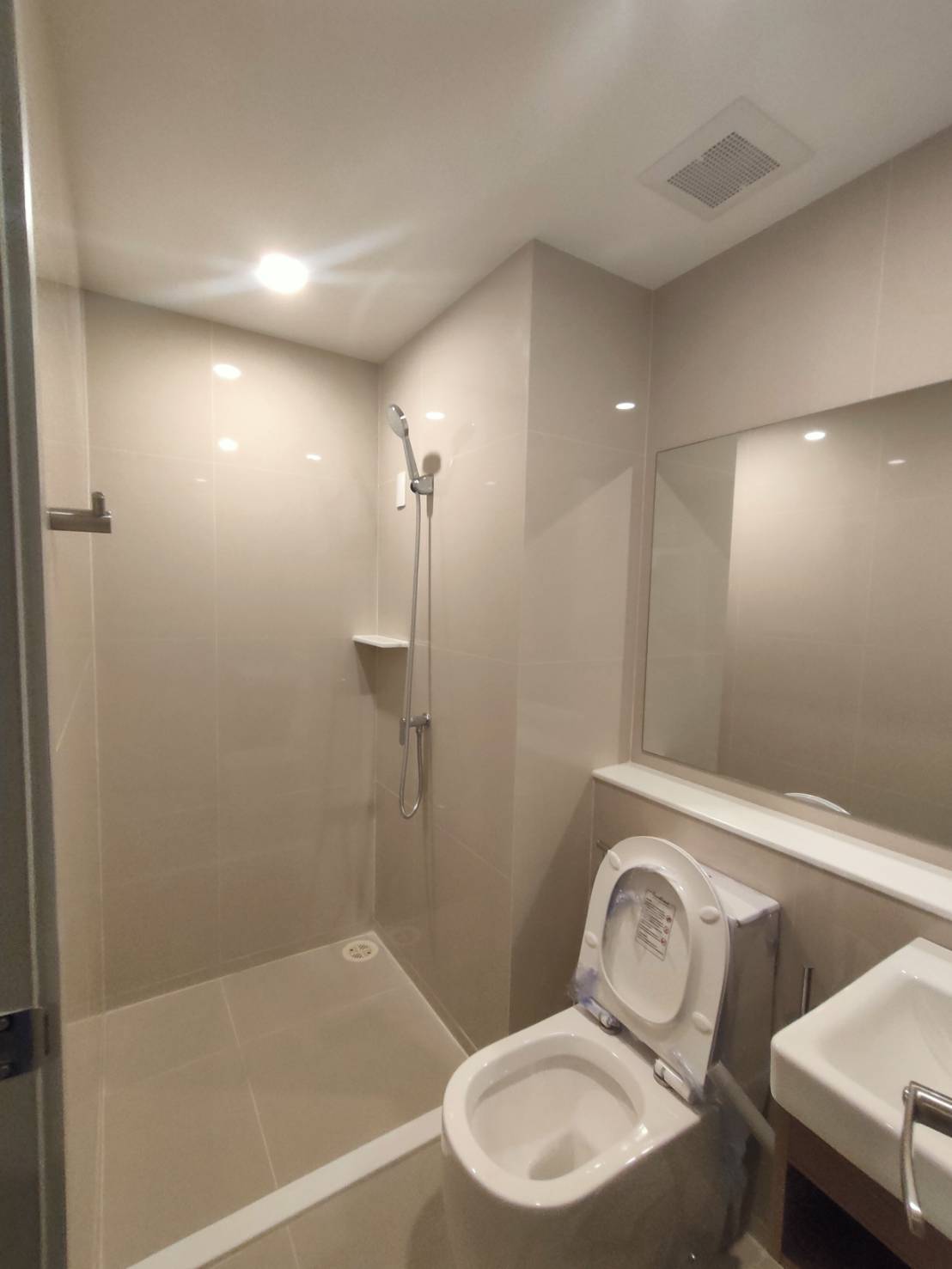 (แอสปาย อโศก - รัชดา) ห้องน้ำ.jpg